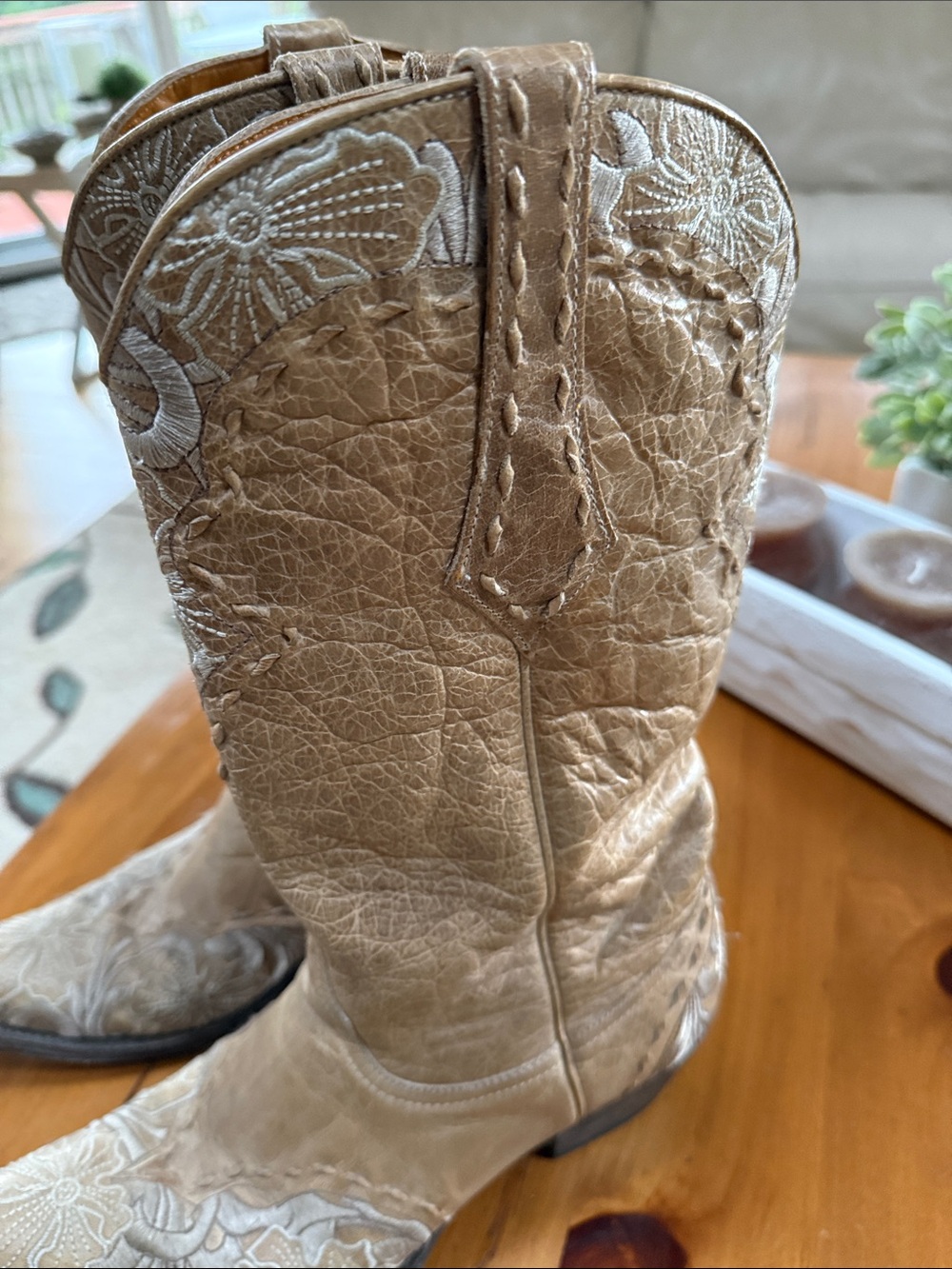 Old Gringo Tan Embroidered Leather Cowboy Boots - Picture 7 of 10